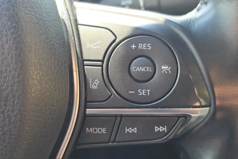 Toyota Camry din 2022 cu 164.533 km - oferta TOY248067 - foto 12