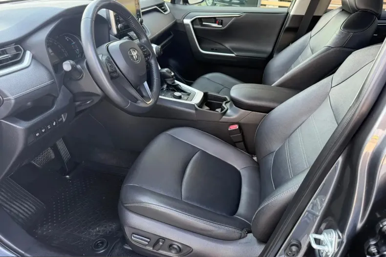 Toyota RAV4 din 2021 cu 106.969 km - oferta TOY248069 - foto 19