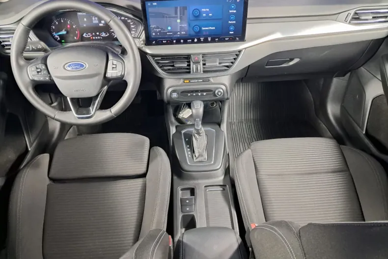Ford Focus din 2023 cu 77.670 km - oferta FOR248075 - foto 12