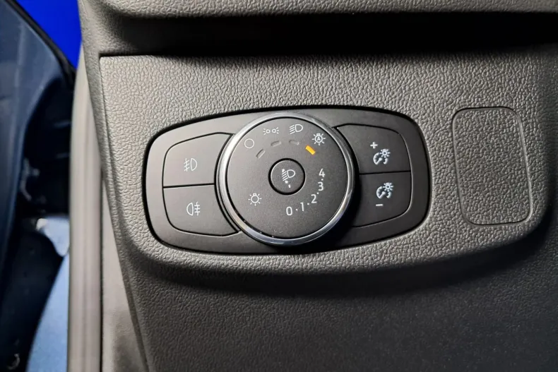 Ford Focus din 2023 cu 77.670 km - oferta FOR248075 - foto 16