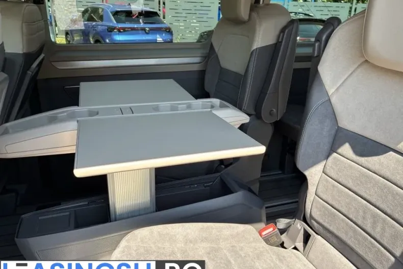 Volkswagen Multivan din 2026 cu 9.000 km - oferta VOL248079 - foto 6