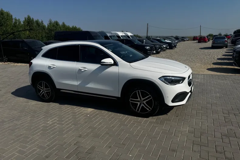 Mercedes-Benz GLA 200 (Clasa GLA) din 2022 cu 61.500 km - oferta MER248085 - foto 9