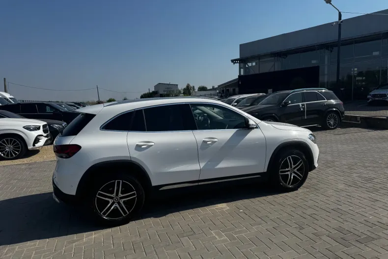 Mercedes-Benz GLA 200 (Clasa GLA) din 2022 cu 61.500 km - oferta MER248085 - foto 11