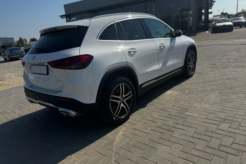 Mercedes-Benz GLA 200 (Clasa GLA) din 2022 cu 61.500 km - oferta MER248085 - foto 15