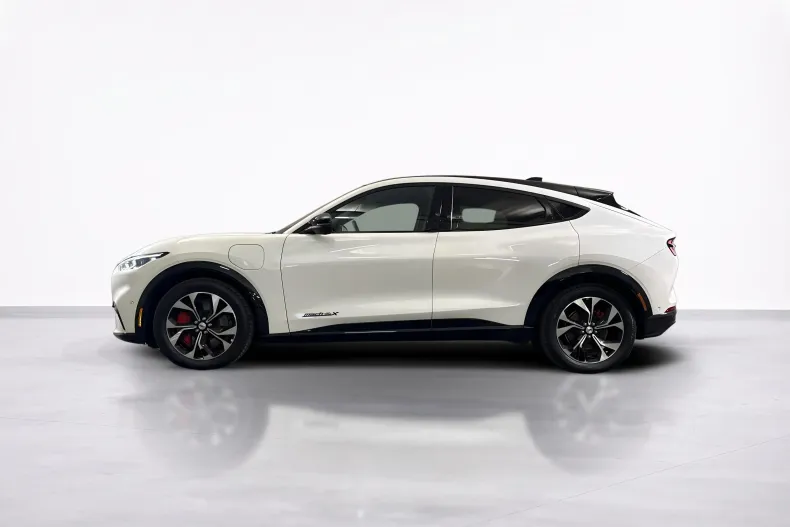 Ford Mustang Mach-E din 2023 cu 11.819 km - oferta FOR248088 - foto 2