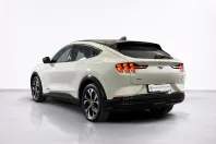 Ford Mustang Mach-E din 2023 cu 11.819 km - oferta FOR248088 - foto 3