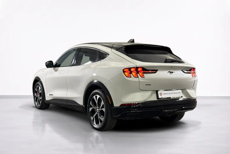 Ford Mustang Mach-E din 2023 cu 11.819 km - oferta FOR248088 - foto 3