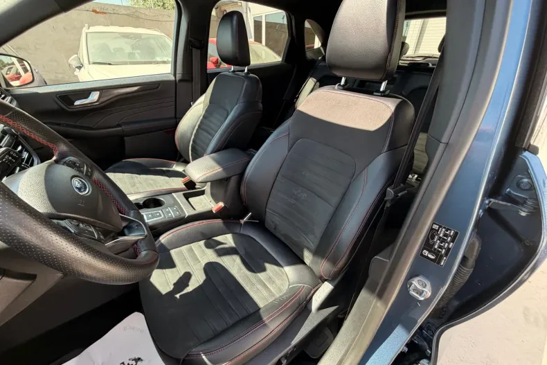Ford Kuga din 2021 cu 173.000 km - oferta FOR248102 - foto 18