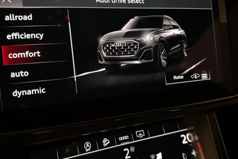 Audi Q8 din 2026 cu 11 km - oferta AUD248106 - foto 20