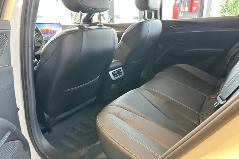 BYD Seal 6 din 2025 cu 5 km - oferta BYD248108 - foto 10