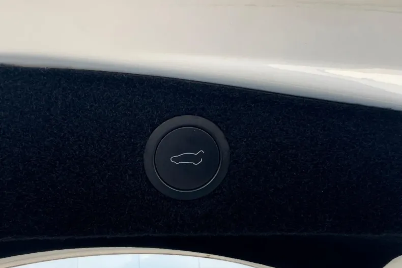 Tesla Model 3 din 2023 cu 101.180 km - oferta TES248111 - foto 12