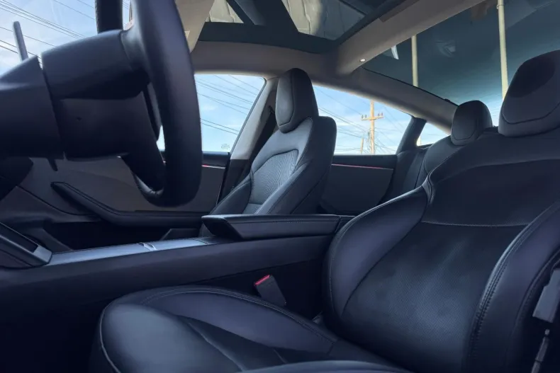 Tesla Model 3 din 2023 cu 98.200 km - oferta TES248112 - foto 40