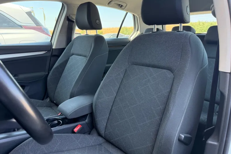 Volkswagen Golf din 2021 cu 131.130 km - oferta VOL248114 - foto 16