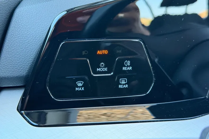 Volkswagen Golf din 2021 cu 131.130 km - oferta VOL248114 - foto 21