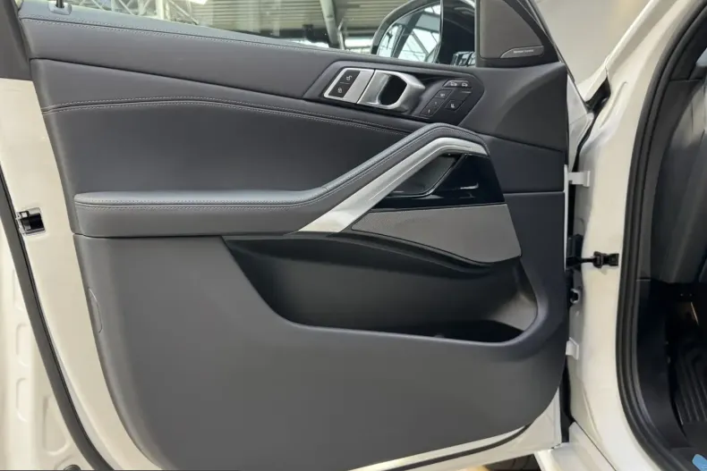 BMW X6 (Seria X) din 2025 cu 8.784 km - oferta BMW248132 - foto 18