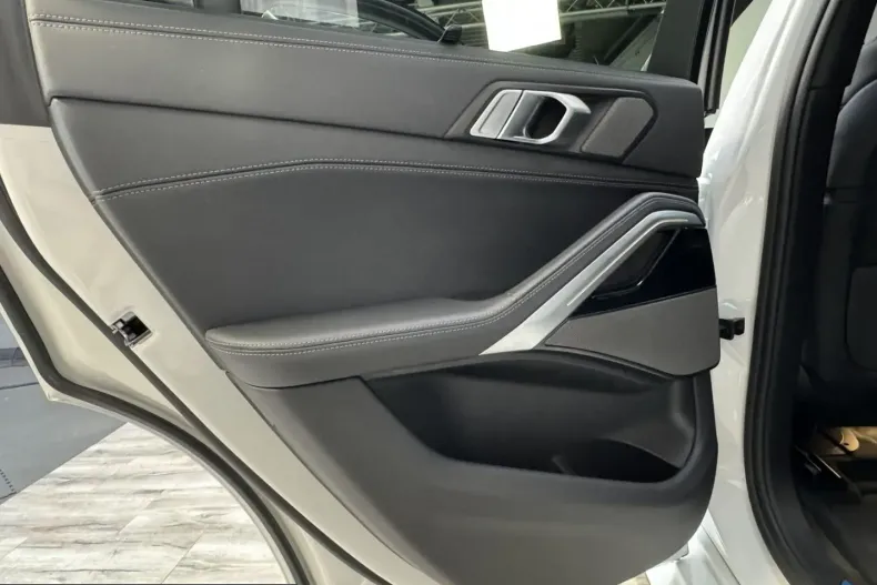 BMW X6 (Seria X) din 2025 cu 8.784 km - oferta BMW248132 - foto 22
