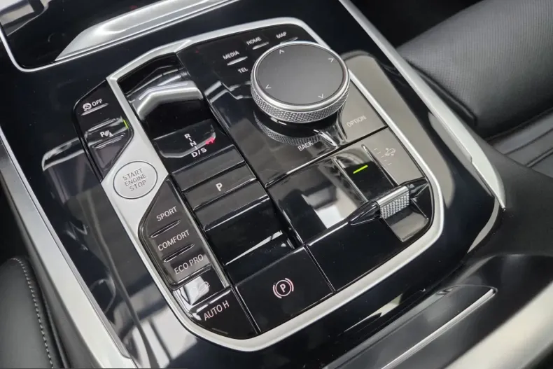 BMW X7 (Seria X) din 2025 cu 28.600 km - oferta BMW248133 - foto 11