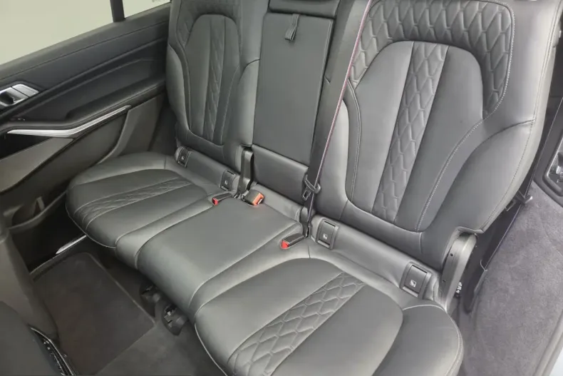 BMW X7 (Seria X) din 2025 cu 28.600 km - oferta BMW248133 - foto 18