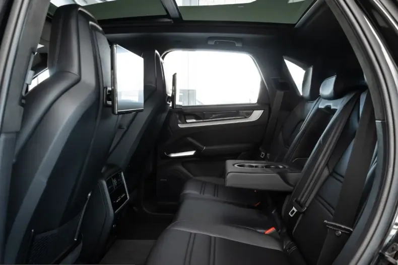 Porsche Cayenne din 2025 cu 47.600 km - oferta POR248136 - foto 9