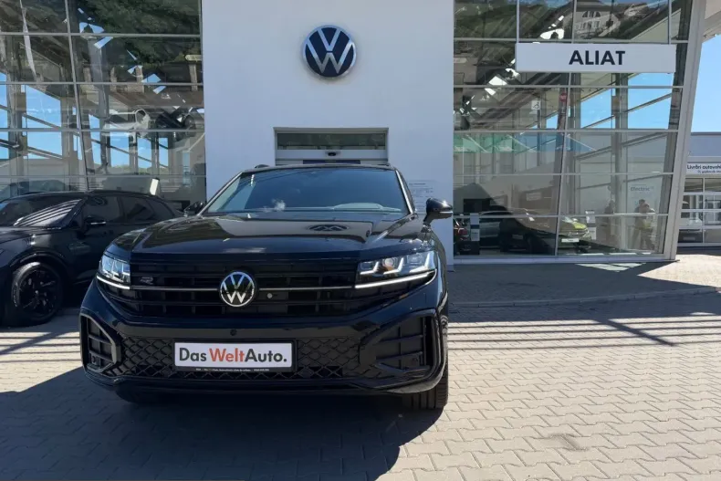 Volkswagen Touareg din 2025 cu 9.800 km - oferta VOL248141 - foto 1