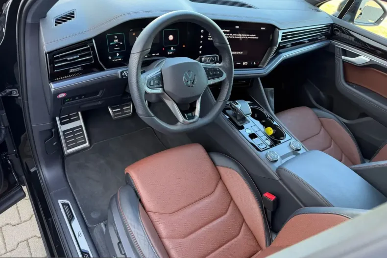 Volkswagen Touareg din 2025 cu 9.800 km - oferta VOL248141 - foto 13