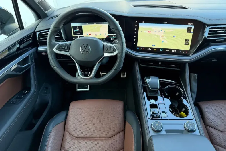 Volkswagen Touareg din 2025 cu 9.800 km - oferta VOL248141 - foto 15
