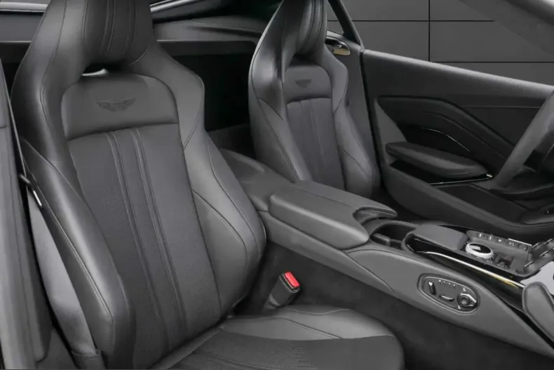 Aston Martin V8 Vantage din 2022 cu 12.250 km - oferta AST248145 - foto 15