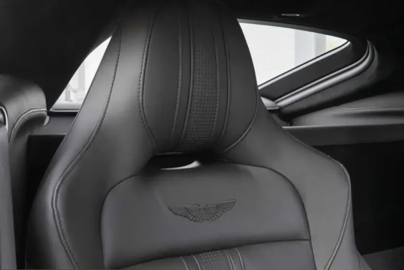 Aston Martin V8 Vantage din 2022 cu 12.250 km - oferta AST248145 - foto 16
