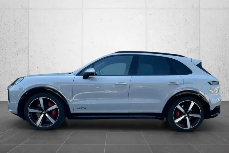Porsche Cayenne din 2024 cu 29.950 km - oferta POR248147 - foto 2