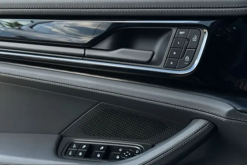 Porsche Panamera din 2024 cu 9.900 km - oferta POR248148 - foto 23