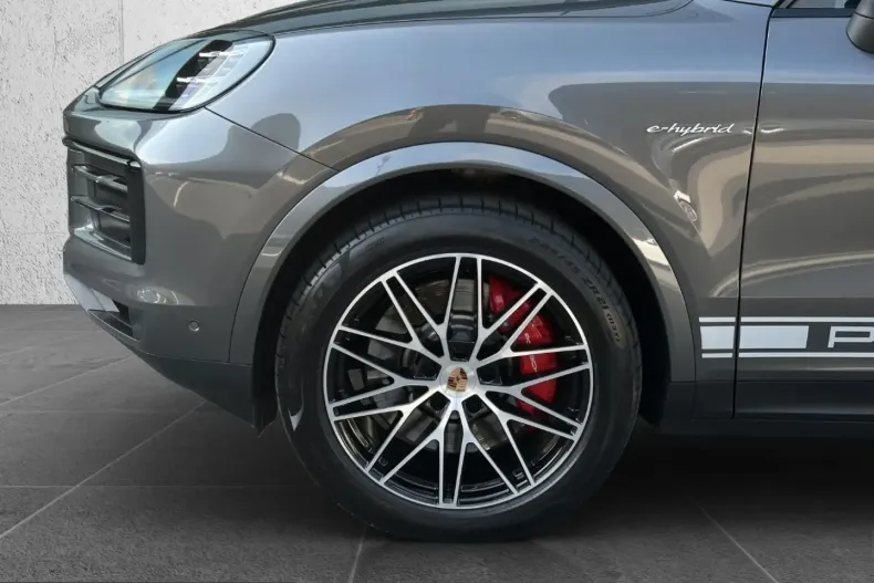 Porsche Cayenne din 2025 cu 27.900 km - oferta POR248152 - foto 6