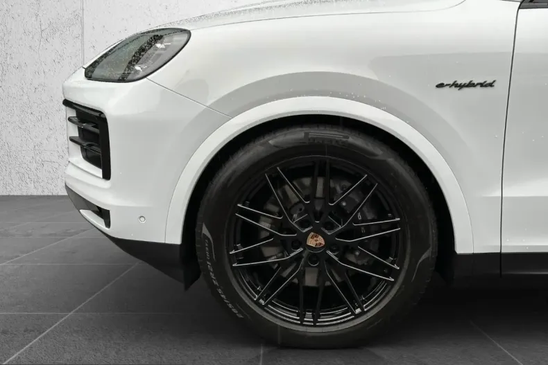 Porsche Cayenne din 2025 cu 15.850 km - oferta POR248156 - foto 6