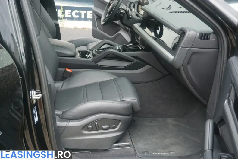 Porsche Cayenne din 2025 cu 25.514 km - oferta POR248157 - foto 30