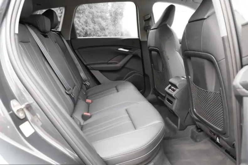 Audi Q6 din 2025 cu 26.810 km - oferta AUD248158 - foto 4