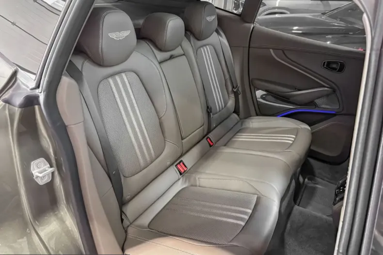 Aston Martin DBX din 2025 cu 9.600 km - oferta AST248173 - foto 23