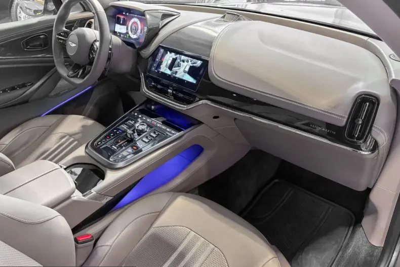 Aston Martin DBX din 2025 cu 9.600 km - oferta AST248173 - foto 24