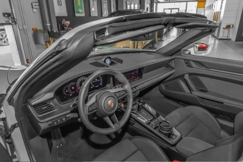 Porsche 992 din 2025 cu 1.900 km - oferta POR248175 - foto 4