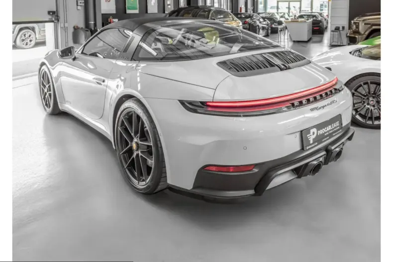 Porsche 992 din 2025 cu 1.900 km - oferta POR248175 - foto 9