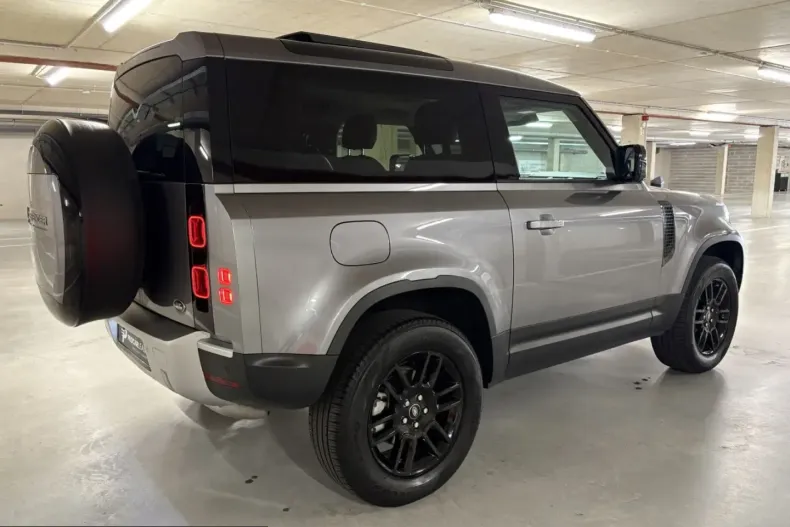 Land Rover Defender din 2023 cu 24.000 km - oferta LAN248176 - foto 7