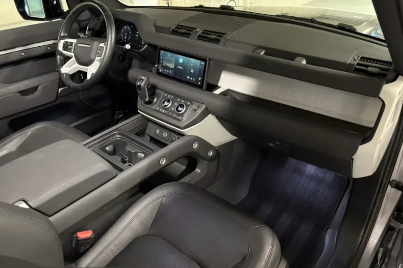 Land Rover Defender din 2023 cu 24.000 km - oferta LAN248176 - foto 29