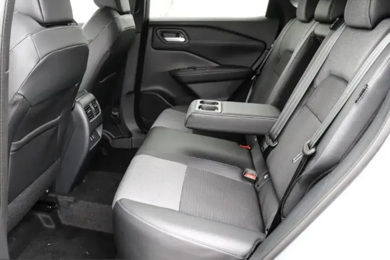 Nissan Qashqai din 2026 cu 100 km - oferta NIS248198 - foto 8