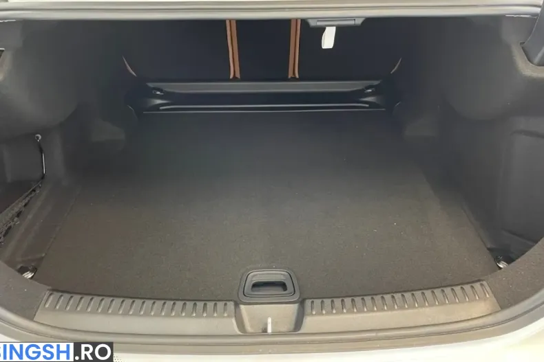 Mercedes-Benz E 220 (Clasa E) din 2025 cu 14.858 km - oferta MER248219 - foto 14