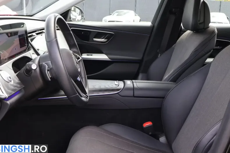 Mercedes-Benz E 300 (Clasa E) din 2024 cu 31.900 km - oferta MER248220 - foto 9