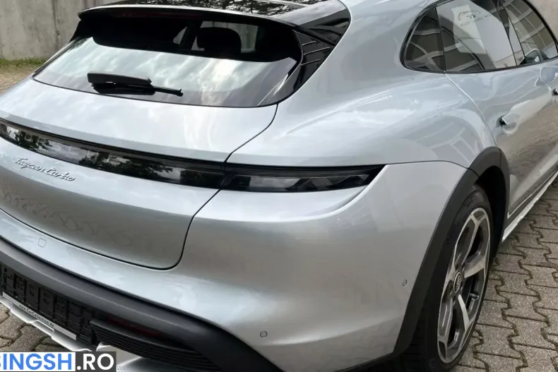 Porsche Taycan din 2023 cu 29.500 km - oferta POR248228 - foto 6