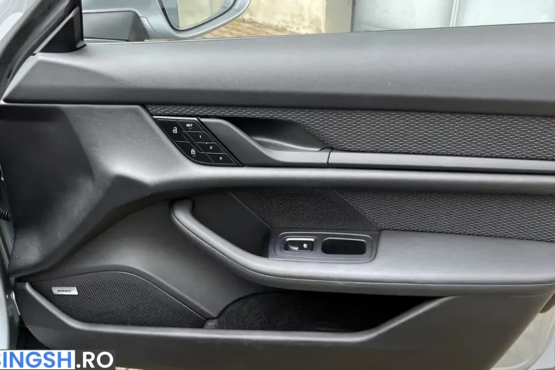 Porsche Taycan din 2023 cu 29.500 km - oferta POR248228 - foto 23