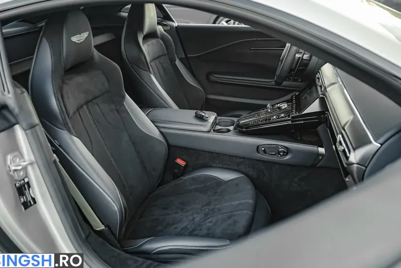 Aston Martin V8 Vantage din 2025 cu 2.400 km - oferta AST248230 - foto 23