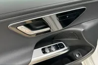 Mercedes-Benz E 200 (Clasa E) din 2024 cu 23.745 km - oferta MER248252 - foto 12