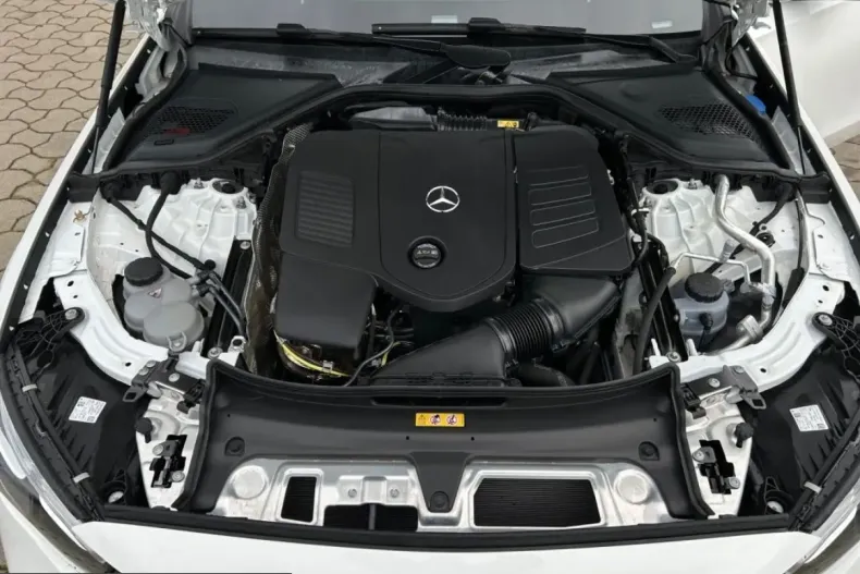 Mercedes-Benz E 200 (Clasa E) din 2024 cu 23.745 km - oferta MER248252 - foto 19