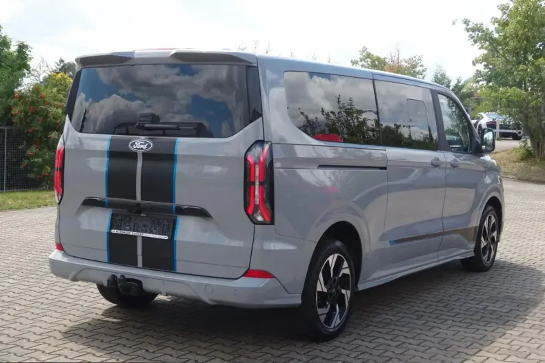Ford Tourneo Custom din 2025 cu 36.896 km - oferta FOR248263 - foto 9