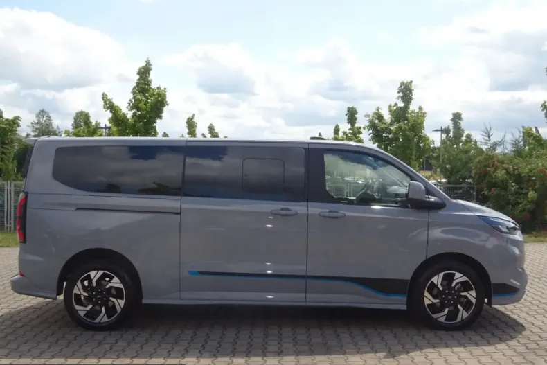 Ford Tourneo Custom din 2025 cu 36.896 km - oferta FOR248263 - foto 10